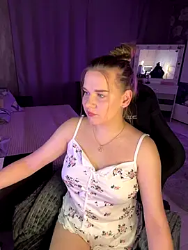 Lexi noah online show from 09-24-25, 09:40