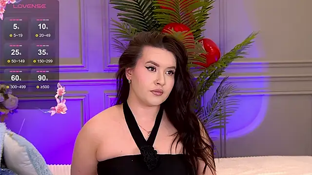 Snapshot of TrishaWinslet chatting on 02-19-25, 02:55 TrishaWinslet online show from 02-19-25, 02:55