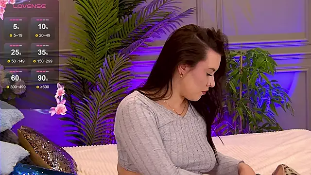 Snapshot of TrishaWinslet chatting on 02-28-25, 03:15 TrishaWinslet online show from 02-28-25, 03:15