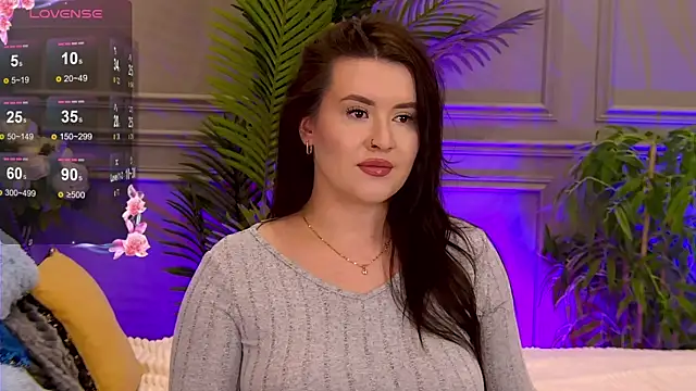 Snapshot of TrishaWinslet chatting on 02-28-25, 07:05 TrishaWinslet online show from 02-28-25, 07:05