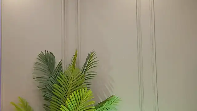 Snapshot of TrishaWinslet chatting on 09-16-25, 05:08 TrishaWinslet online show from 09-16-25, 05:08