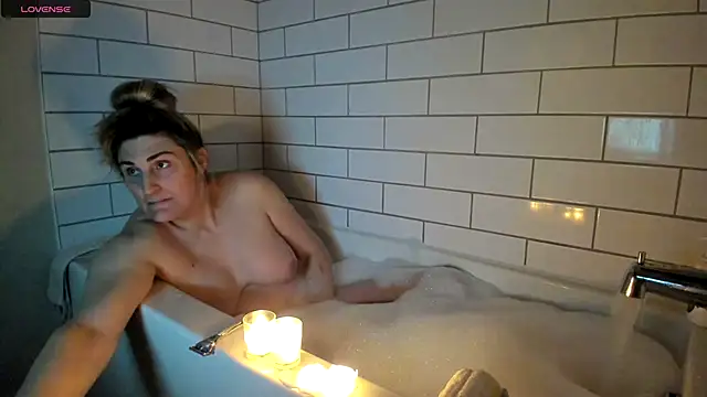 ImLeanneLawson online show from 02-24-25, 11:41