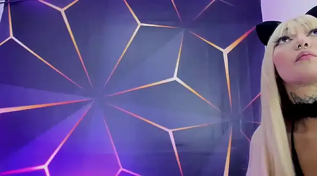 Snapshot of filletatouee chatting on 01-19-25, 07:25 filletatouee online show from 01-19-25, 07:25