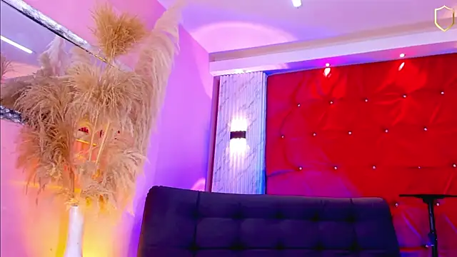 Snapshot of filletatouee chatting on 09-23-25, 12:13 filletatouee online show from 09-23-25, 12:13