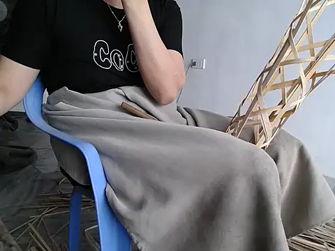 Snapshot of nolame18xxx chatting on 03-15-26, 03:23 nolame18xxx online show from 03-15-26, 03:23