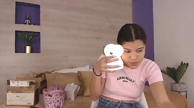 Snapshot of nami_hot04 chatting on 01-17-25, 08:55 nami hot04 online show from 01-17-25, 08:55