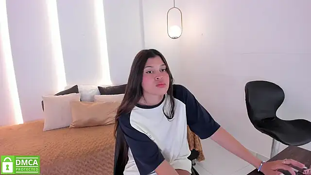 Snapshot of nami_hot04 chatting on 01-23-25, 09:07 nami hot04 online show from 01-23-25, 09:07