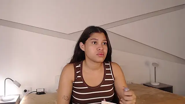 Snapshot of nami_hot04 chatting on 03-09-25, 01:26 nami hot04 online show from 03-09-25, 01:26