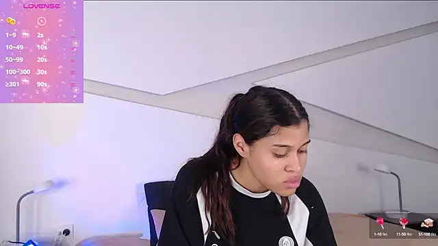 Snapshot of nami_hot04 chatting on 03-21-25, 01:45 nami hot04 online show from 03-21-25, 01:45