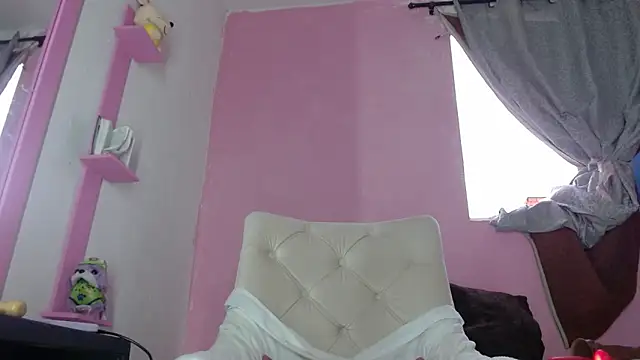 Snapshot of KeillyDiaz chatting on 09-12-25, 03:01 KeillyDiaz online show from 09-12-25, 03:01