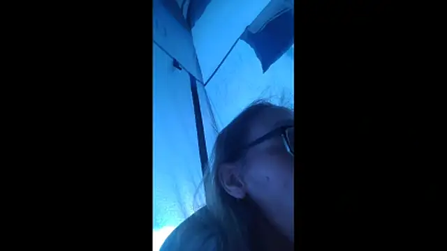 ILUV2TUCHMYKITTY online show from 12-20-25, 05:42