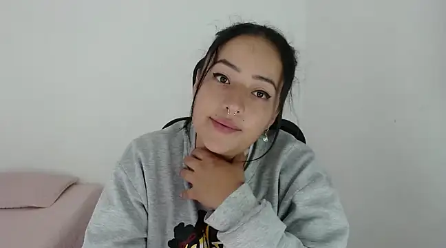 Snapshot of jjulietha95 chatting on 12-18-24, 07:15 jjulietha95 online show from 12-18-24, 07:15