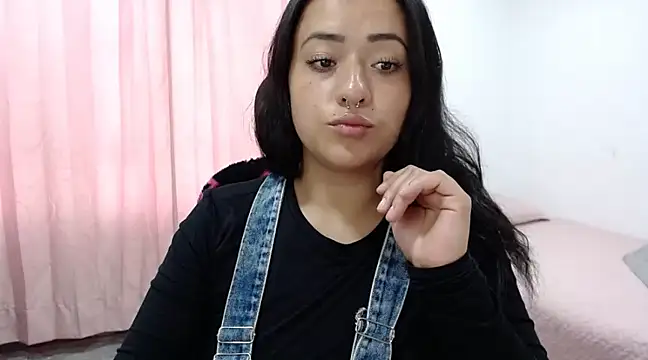 Snapshot of jjulietha95 chatting on 02-13-25, 10:33 jjulietha95 online show from 02-13-25, 10:33