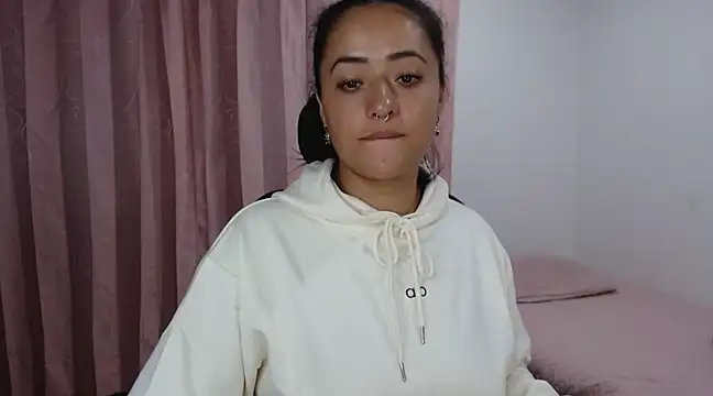 Snapshot of jjulietha95 chatting on 02-20-25, 04:39 jjulietha95 online show from 02-20-25, 04:39