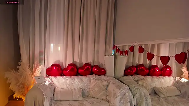  Rose Charming  online show from 02-16-25, 05:37