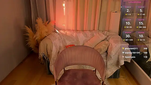  Rose Charming  online show from 02-19-25, 09:28