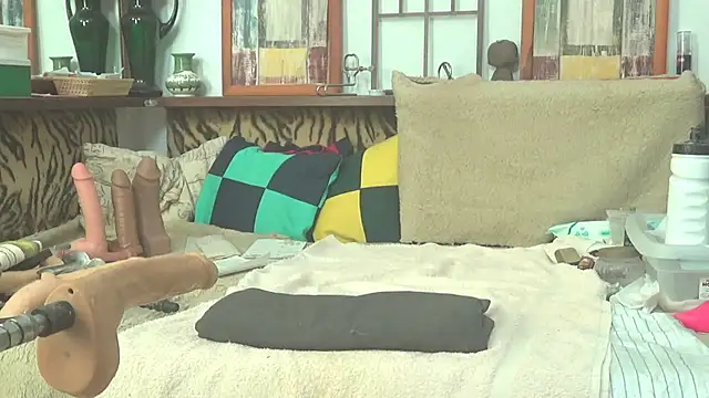 Snapshot of RitaMinx chatting on 11-11-25, 12:05 RitaMinx online show from 11-11-25, 12:05