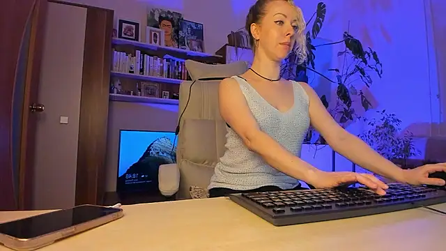 LylithSkye online show from 03-28-26, 02:49