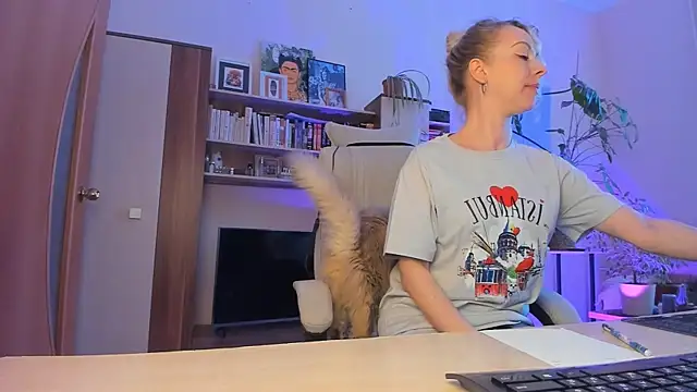 LylithSkye online show from 04-06-26, 02:07