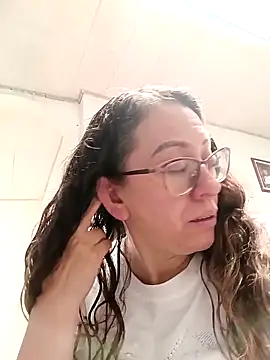 miss hanna07 online show from 04-09-26, 04:23