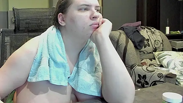 Snapshot of 1lindsey1 chatting on 02-09-25, 12:30 1lindsey1 online show from 02-09-25, 12:30