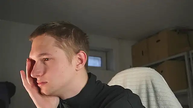 dustyn fox online show from 04-25-26, 03:42