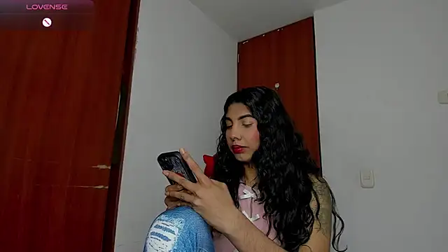 jasmine bunny  online show from 05-11-26, 07:22