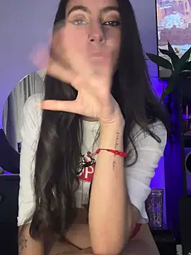 Snapshot of FrancellyHot chatting on 03-16-25, 02:32 FrancellyHot online show from 03-16-25, 02:32