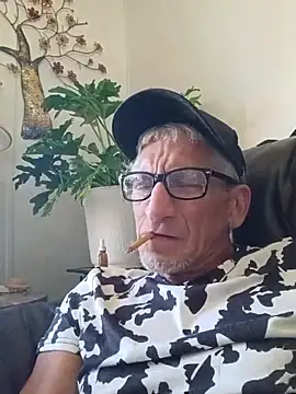 Johnnyraymonroe online show from 06-19-26, 09:40