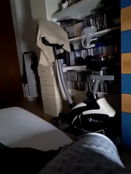 Nikart83 online show from 10-18-25, 05:57