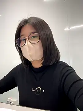 Snapshot of LanJeny_sexy chatting on 12-06-24, 08:05 LanJeny sexy online show from 12-06-24, 08:05