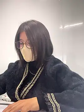 Snapshot of LanJeny_sexy chatting on 12-09-24, 08:33 LanJeny sexy online show from 12-09-24, 08:33