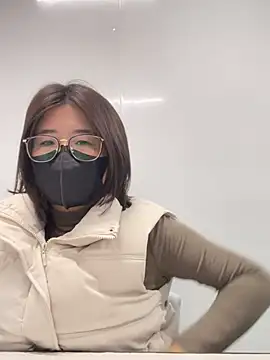 Snapshot of LanJeny_sexy chatting on 12-11-24, 07:53 LanJeny sexy online show from 12-11-24, 07:53