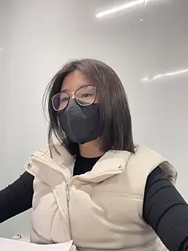 Snapshot of LanJeny_sexy chatting on 12-12-24, 02:15 LanJeny sexy online show from 12-12-24, 02:15