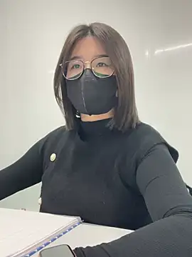 Snapshot of LanJeny_sexy chatting on 12-14-24, 02:23 LanJeny sexy online show from 12-14-24, 02:23