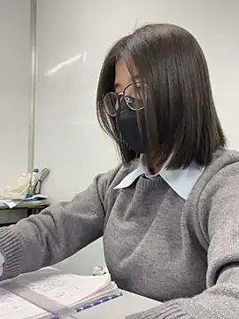 Snapshot of LanJeny_sexy chatting on 12-17-24, 03:28 LanJeny sexy online show from 12-17-24, 03:28