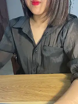 Snapshot of LanJeny_sexy chatting on 12-17-24, 12:33 LanJeny sexy online show from 12-17-24, 12:33