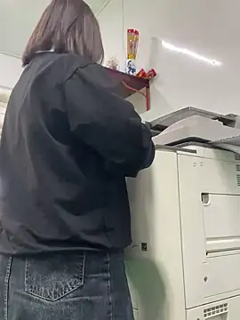 Snapshot of LanJeny_sexy chatting on 12-19-24, 08:23 LanJeny sexy online show from 12-19-24, 08:23