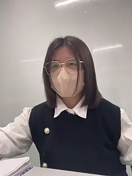 Snapshot of LanJeny_sexy chatting on 12-24-24, 08:22 LanJeny sexy online show from 12-24-24, 08:22