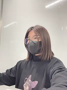 Snapshot of LanJeny_sexy chatting on 12-28-24, 01:50 LanJeny sexy online show from 12-28-24, 01:50