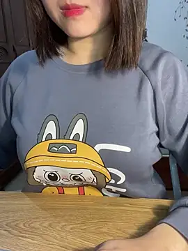 Snapshot of LanJeny_sexy chatting on 01-20-25, 01:11 LanJeny sexy online show from 01-20-25, 01:11