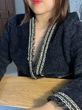 Snapshot of LanJeny_sexy chatting on 02-03-25, 12:36 LanJeny sexy online show from 02-03-25, 12:36