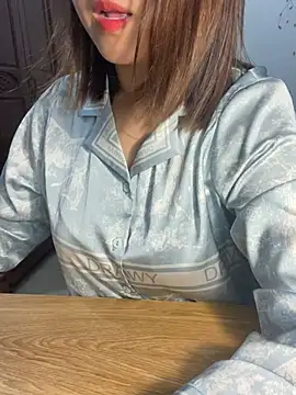 Snapshot of LanJeny_sexy chatting on 03-14-25, 12:51 LanJeny sexy online show from 03-14-25, 12:51