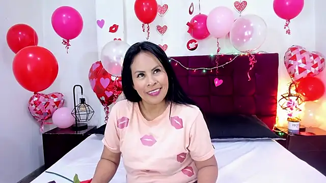 Anthonelaa   online show from 02-15-26, 12:47