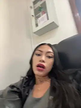 Effy Bonny online show from 02-11-25, 05:50