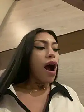 Effy Bonny online show from 03-03-25, 06:12