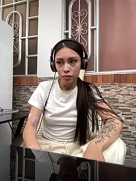 Effy Bonny online show from 09-18-25, 04:09