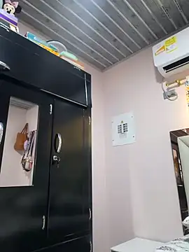 sexy-latin10 online show from 03-05-25, 06:56