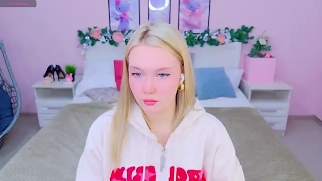 AliceMorr online show from 01-12-25, 08:04