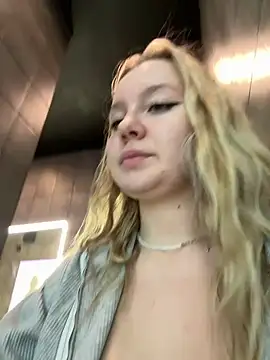 AliceMorr online show from 01-19-25, 02:17